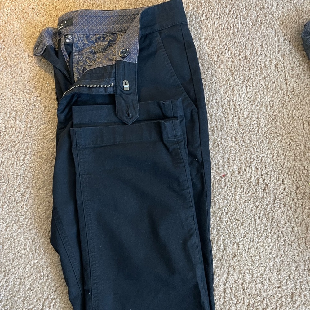 Mens Ted Baker Lommy pant. Sz 34R. Navy blue. Lightly used.